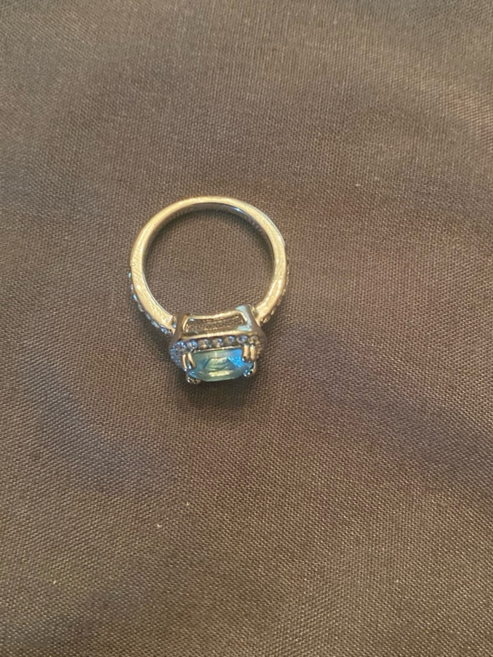 Beautiful Turquoise Ring - Picture 2 of 2